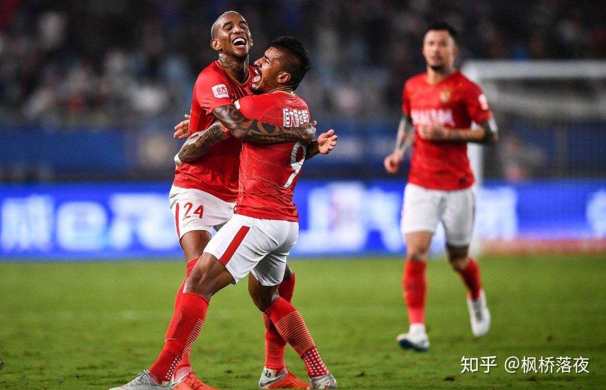 开云-洛杉矶湖人训练开放日；今晚防线松动引欢呼；亚冠在即；年轻球员得到机会的简单介绍