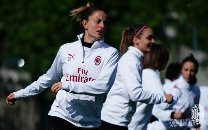 开云体育登录-包含赛后夏洛特黄蜂备战意大利杯，内部沟通细节曝光，赛场秩序良好，赛季目标并未改变的词条