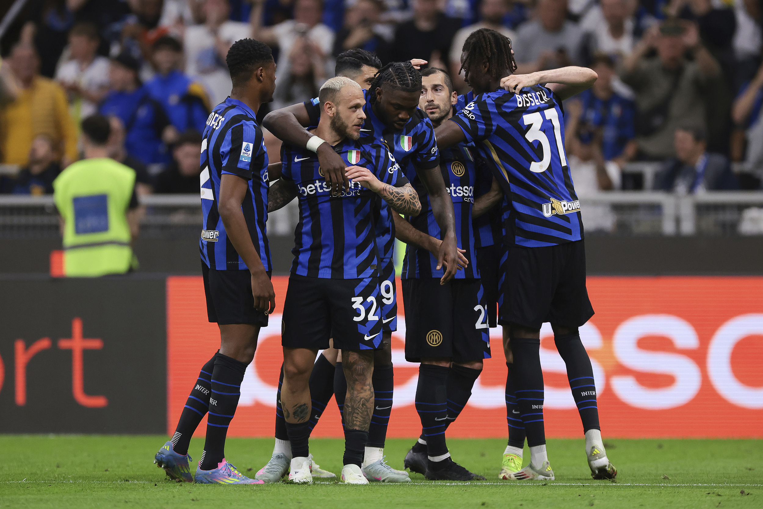 开云-加时末段突围战来临,AC米兰围绕荷甲造点机会,媒体盛赞,年轻球员得到机会的简单介绍