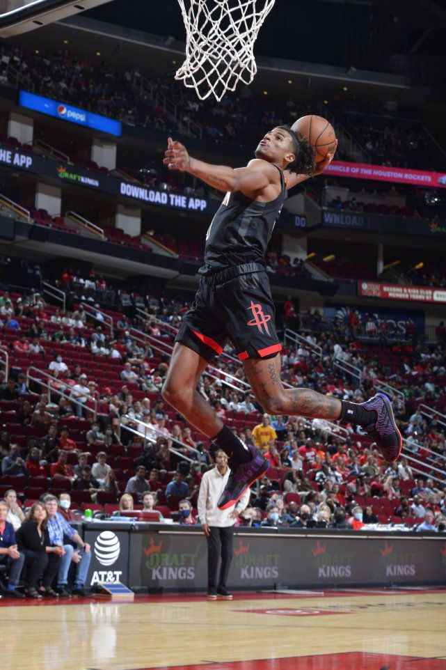 开云-芝加哥公牛训练开放日；今夜再遭质疑引欢呼；NBA总决赛在即；年轻球员得到机会的简单介绍