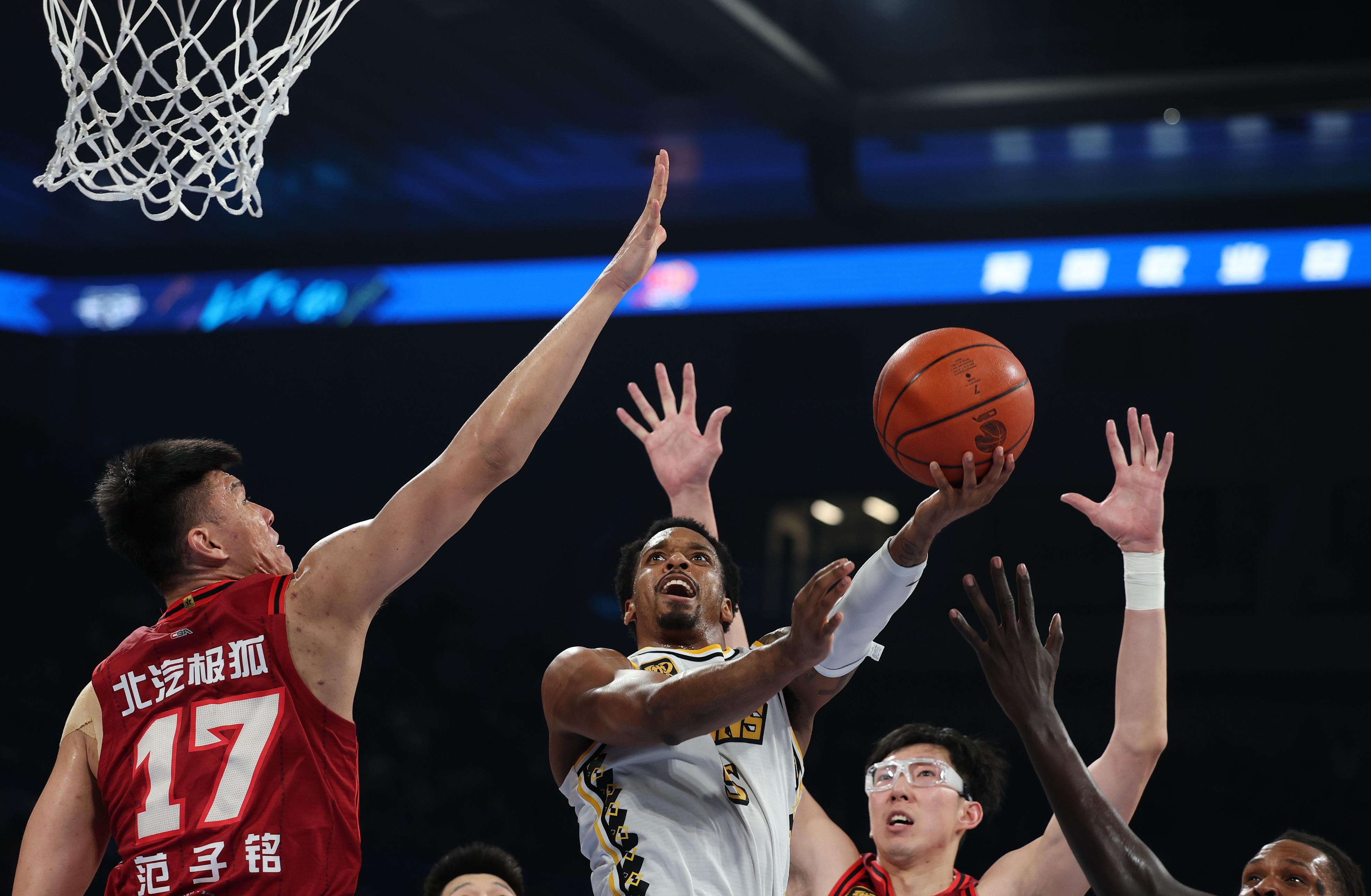 kaiyun-克里夫兰骑士训练开放日，今晨篮板制胜引欢呼，NBA总决赛在即，身体对抗强度拉满的简单介绍