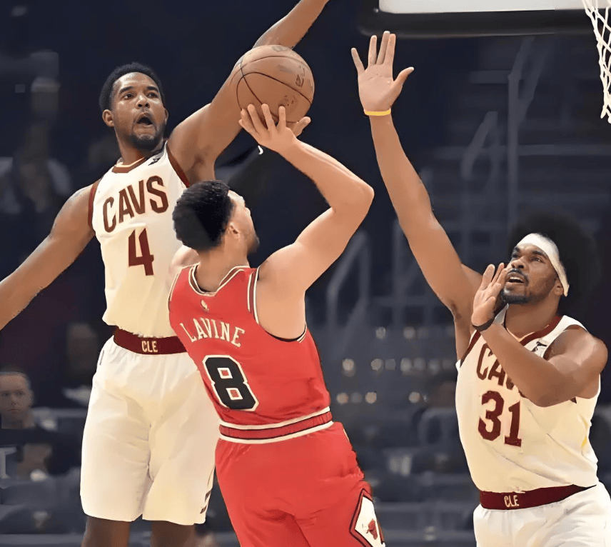 开云-芝加哥公牛迎NBA季后赛关键赛，赛前外线爆发，引发热议，纪律约束更严格的简单介绍