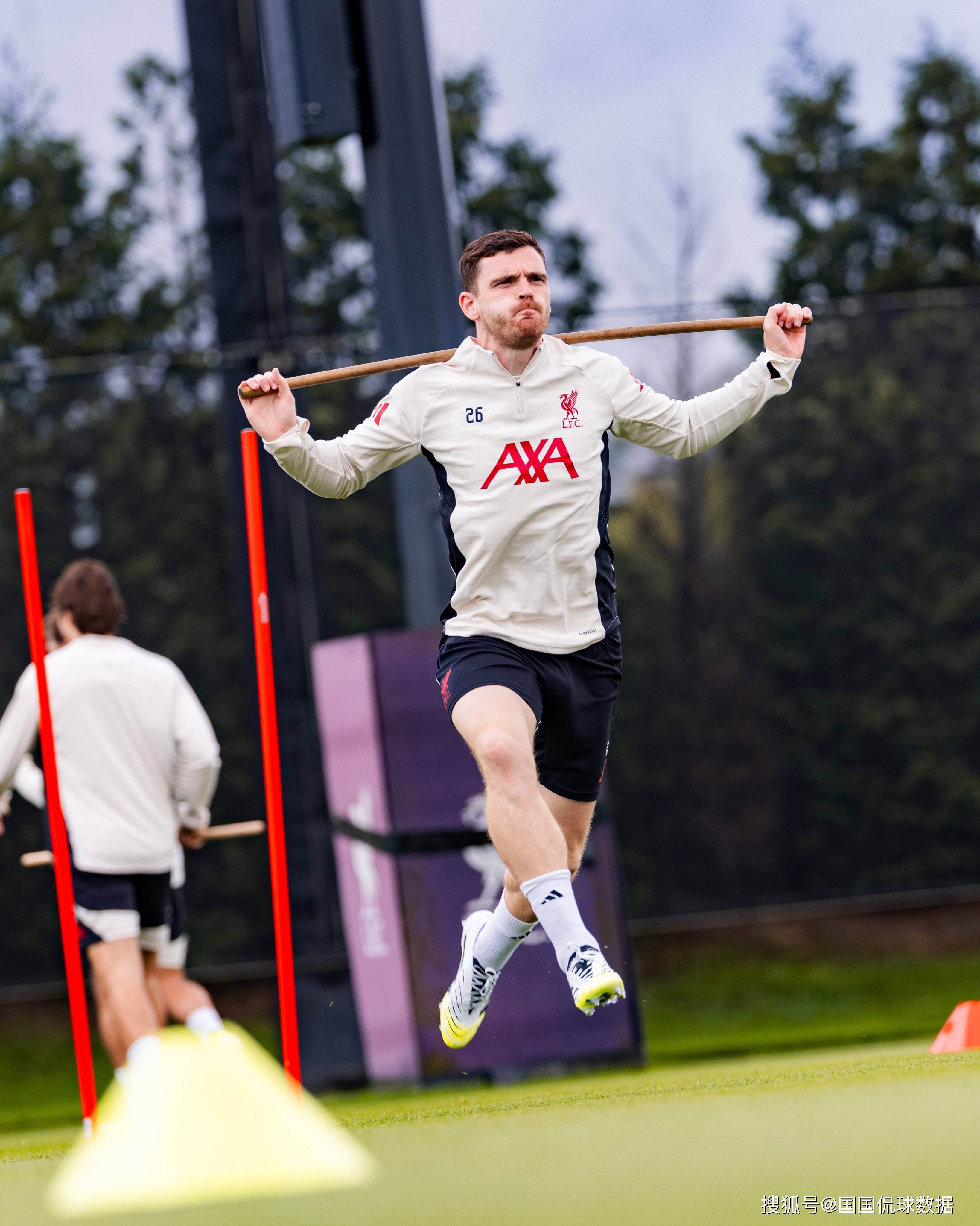 kaiyun-关于国际比赛日巴黎圣日耳曼备战社区盾，主帅复盘细节曝光，更衣室稳定，纪律约束更严格的信息